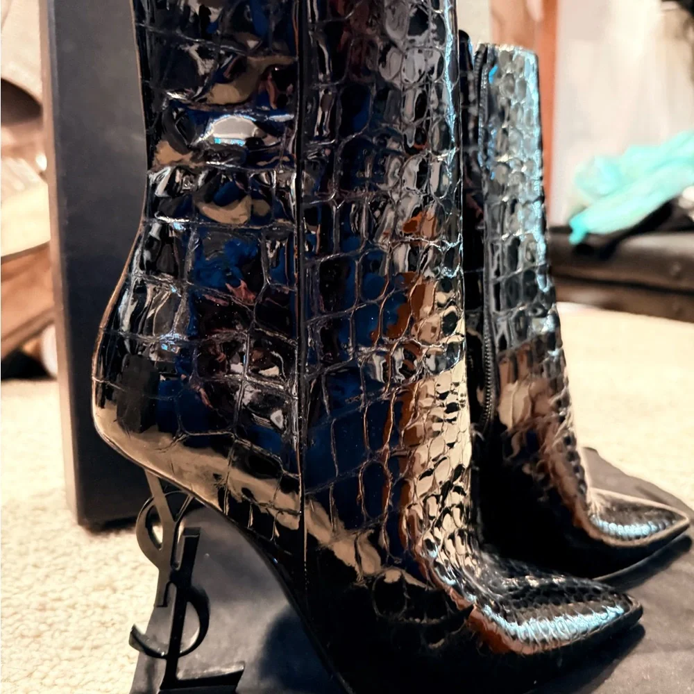 Saint Laurent Glossy Black Croc Heeled Boots - Picture 4 of 5